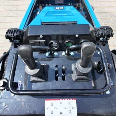TYPHON STOMP V900 Mini Track Loader Kubota D1105 25HP Diesel Stand-On Skid Steer Loader thumbnail 31
